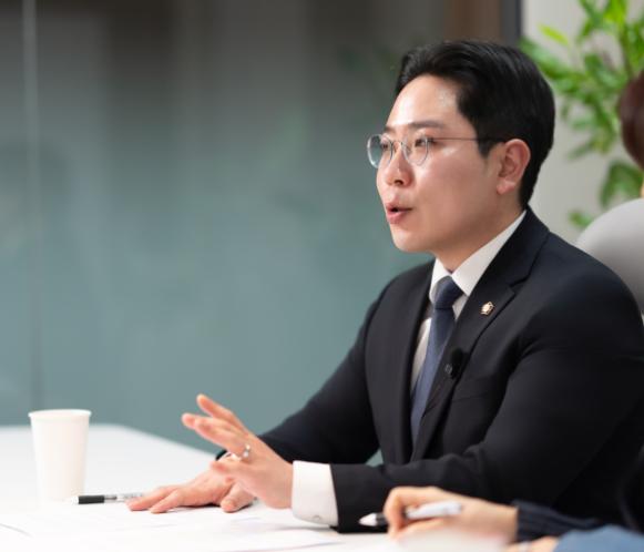 한동국 변호사 추가 프로필 사진 1