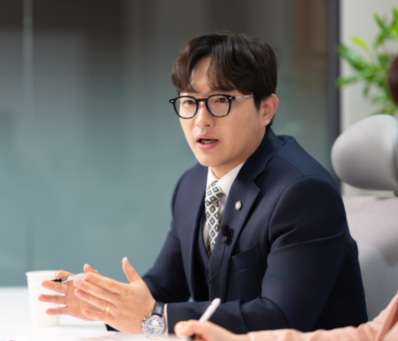 김용욱 변호사 추가 프로필 사진 2